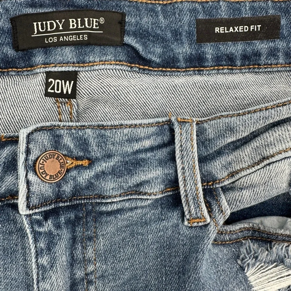 Judy Blue Jeans Relaxed Fit Distressed Blue Denim Crop Pants Y2K Women's 20W